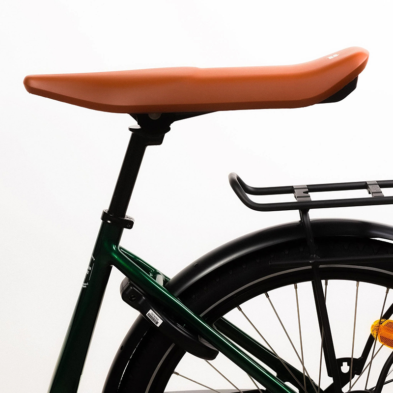 Selle biplace Jallot montée sur un vélo avec porte-bagages